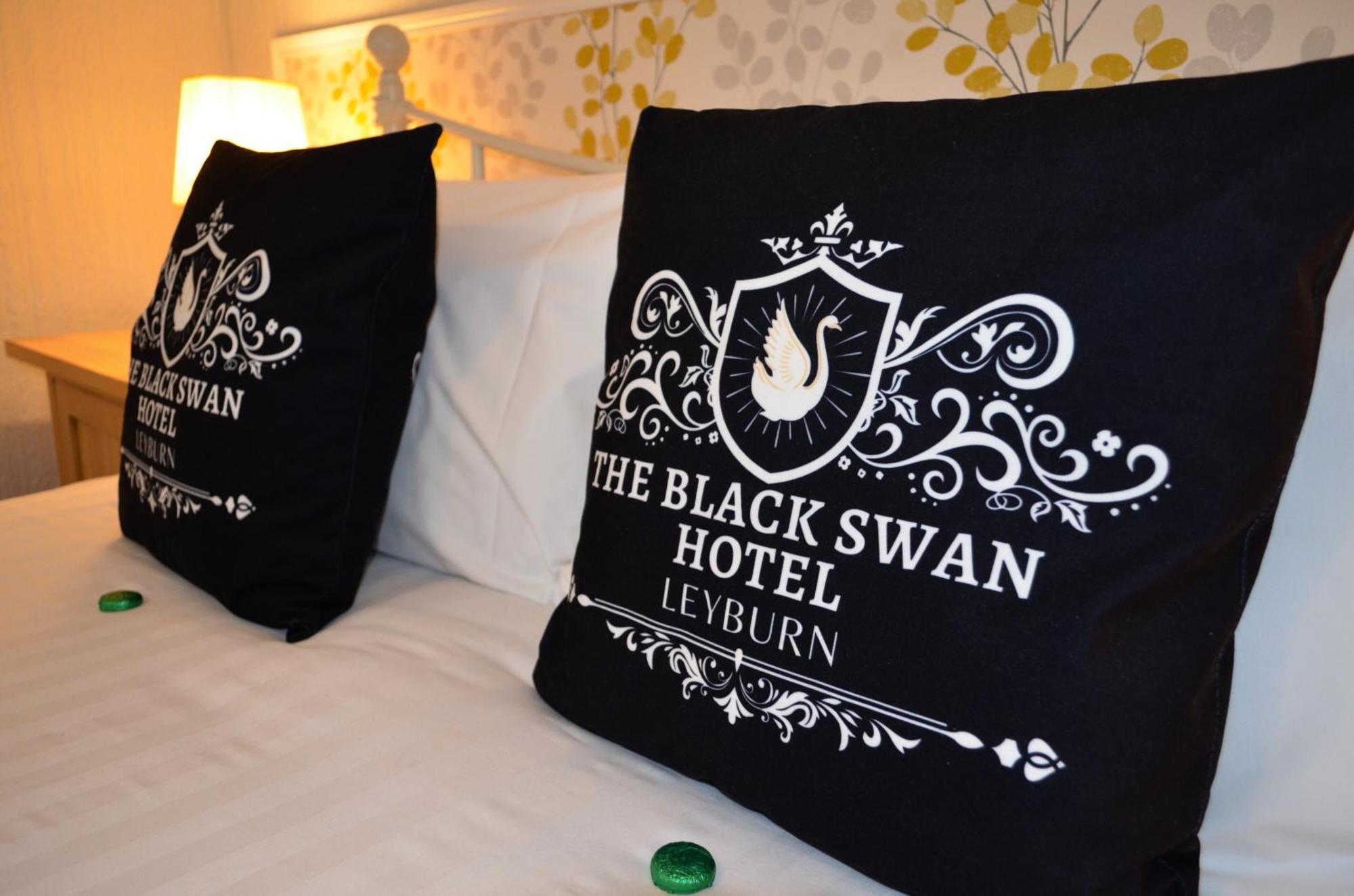 The Black Swan Hotel Leyburn Exteriör bild